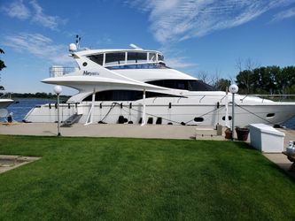 70' Marquis 2007 Yacht For Sale